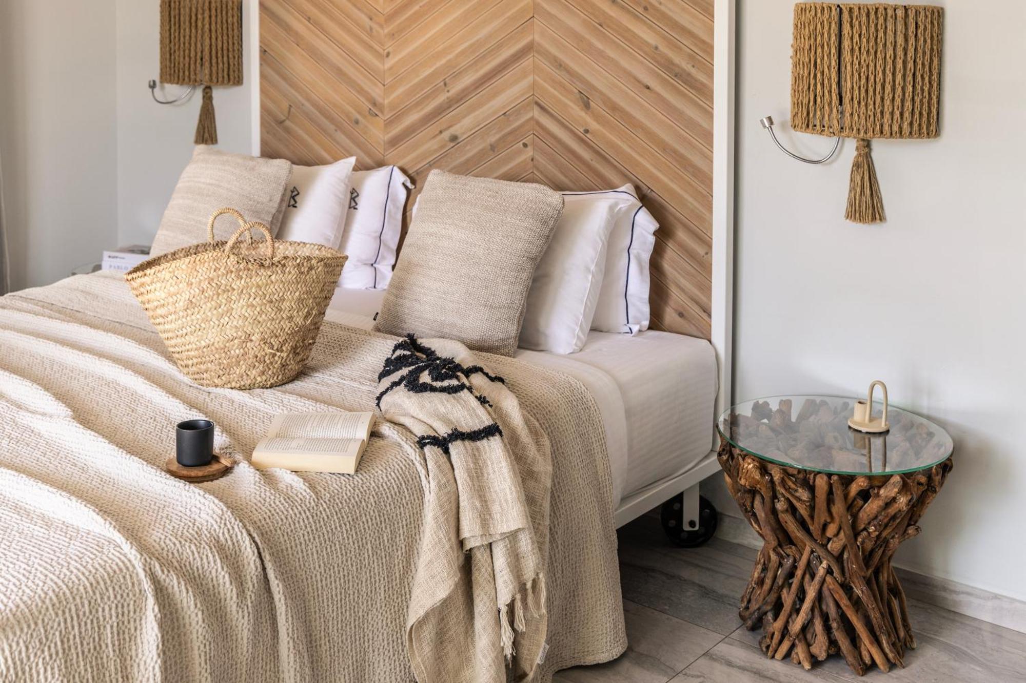 Blue Carpet Luxury Suites Pefkochori Bagian luar foto