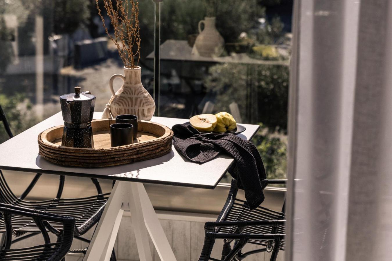 Blue Carpet Luxury Suites Pefkochori Bagian luar foto
