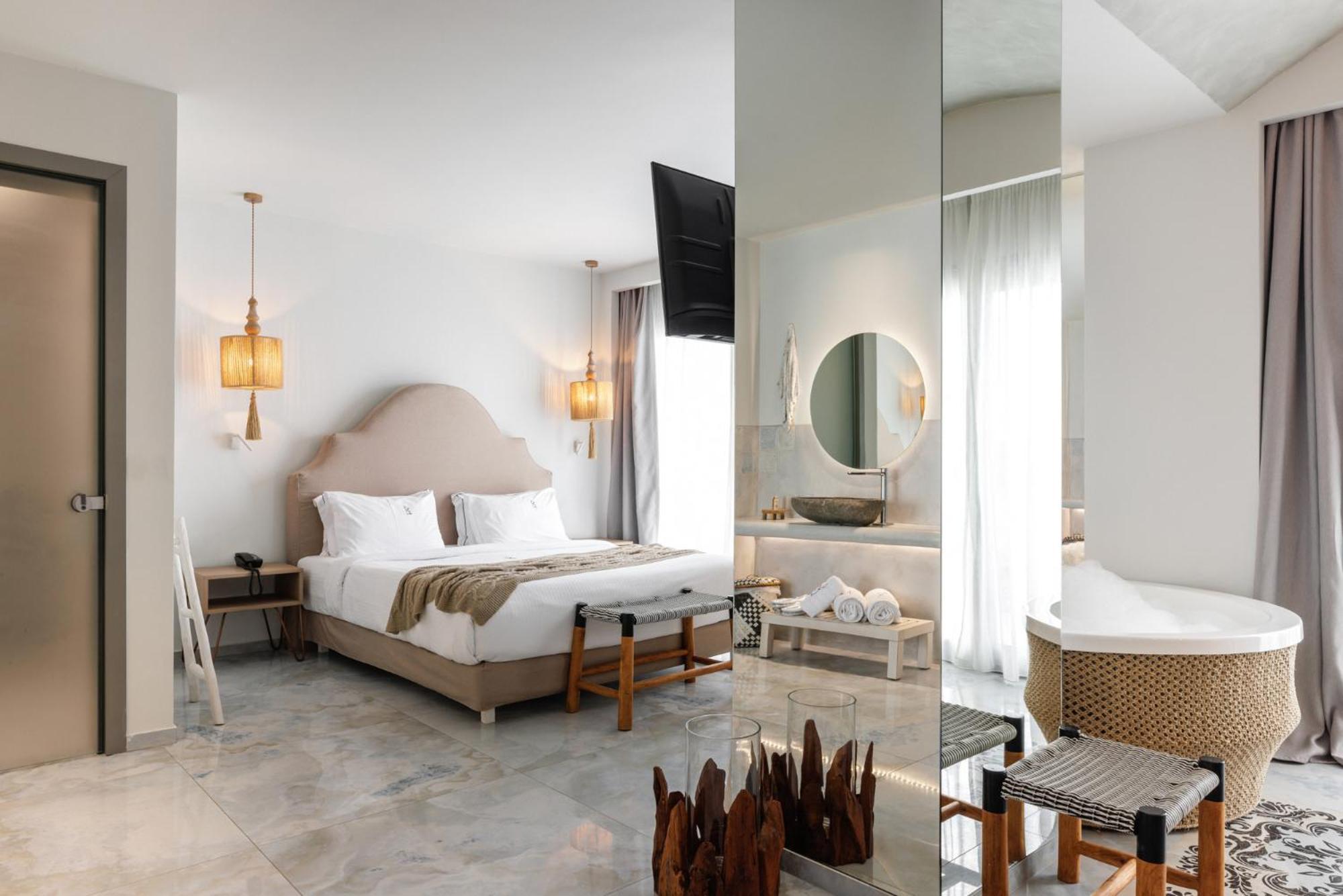 Blue Carpet Luxury Suites Pefkochori Bagian luar foto