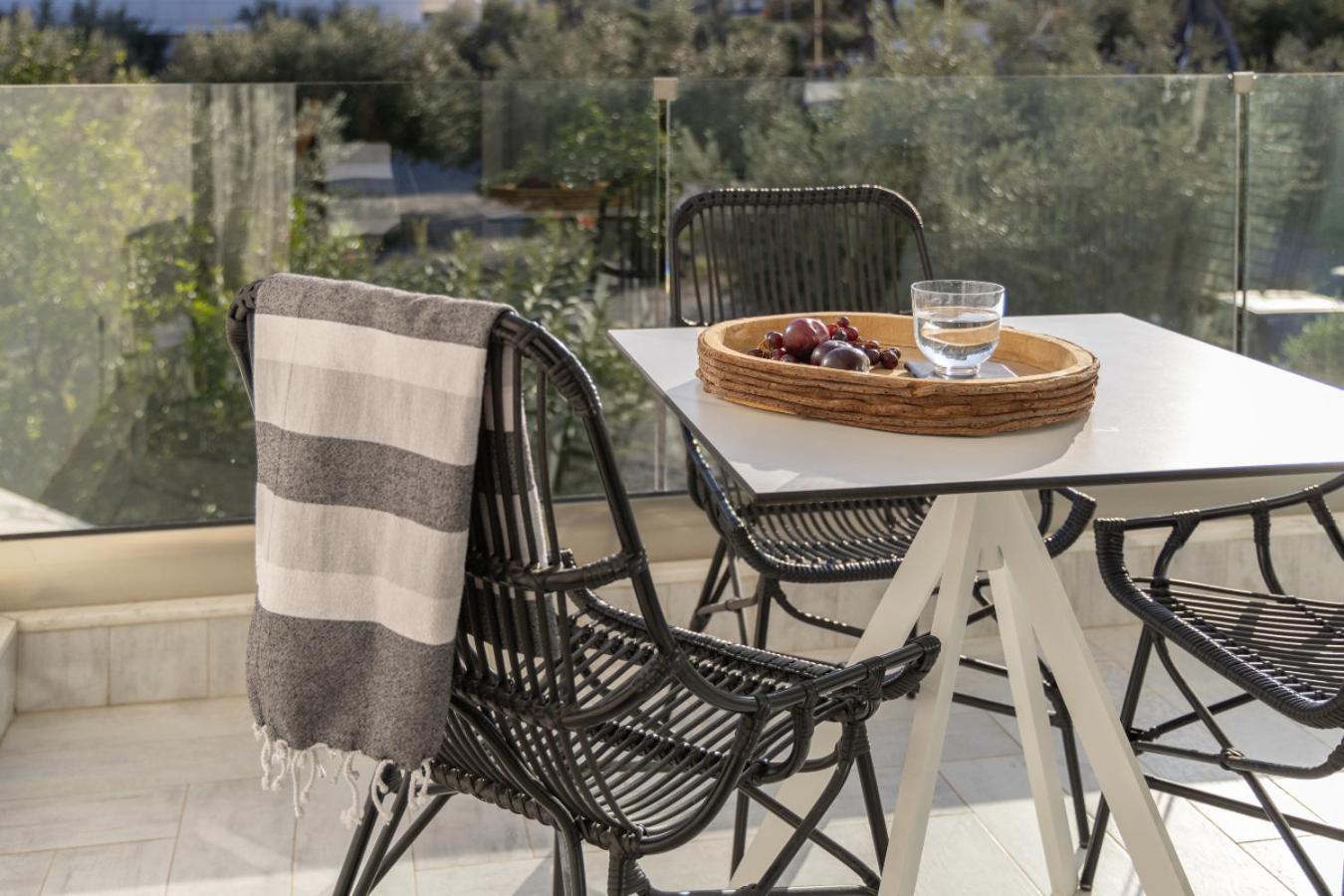 Blue Carpet Luxury Suites Pefkochori Bagian luar foto